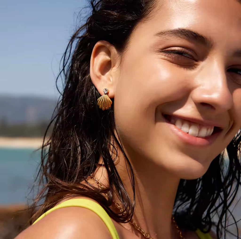 Inage Shell Earrings